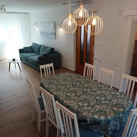 Guest house Villa Arija Brela 3*